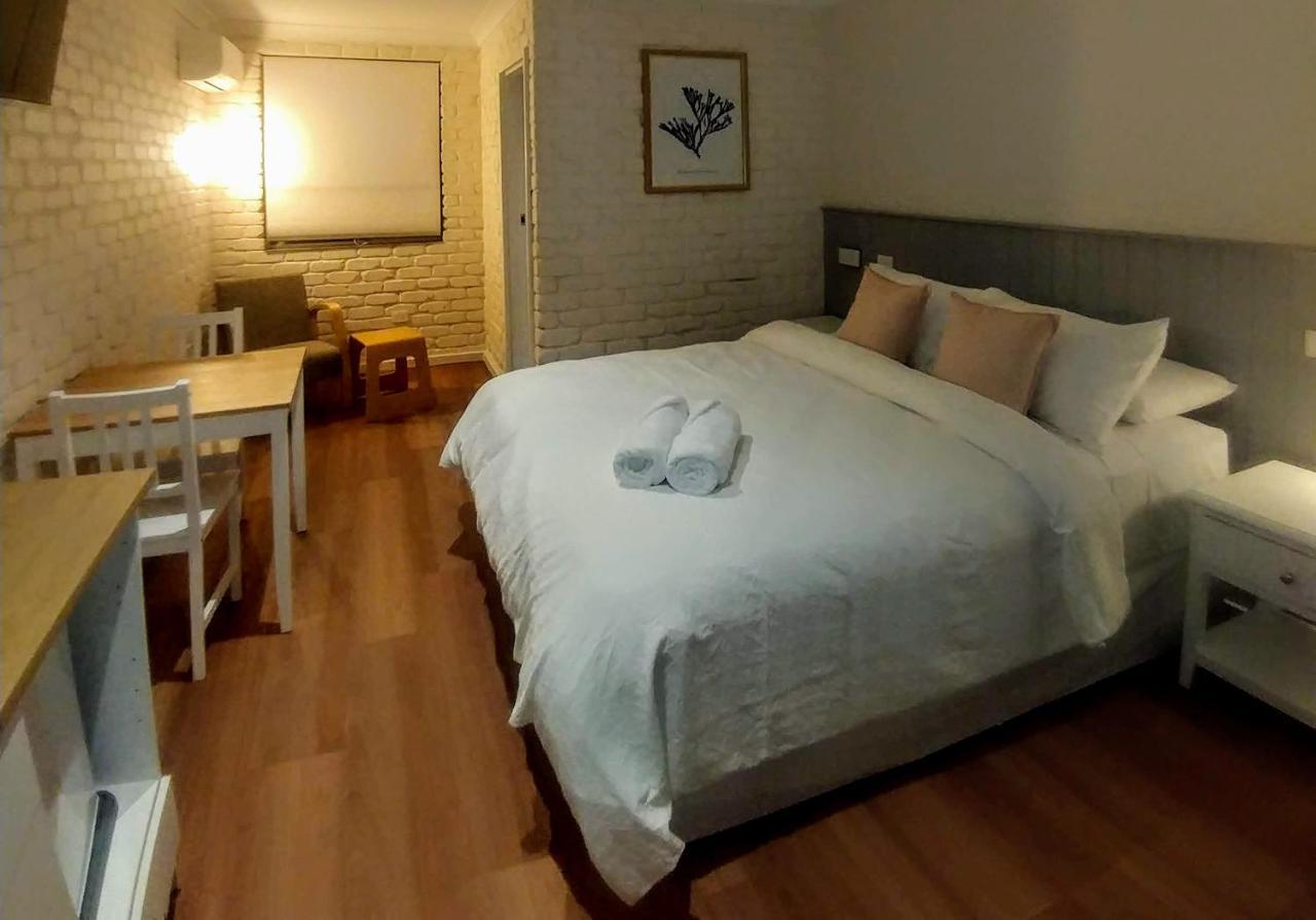 Motel Bay House